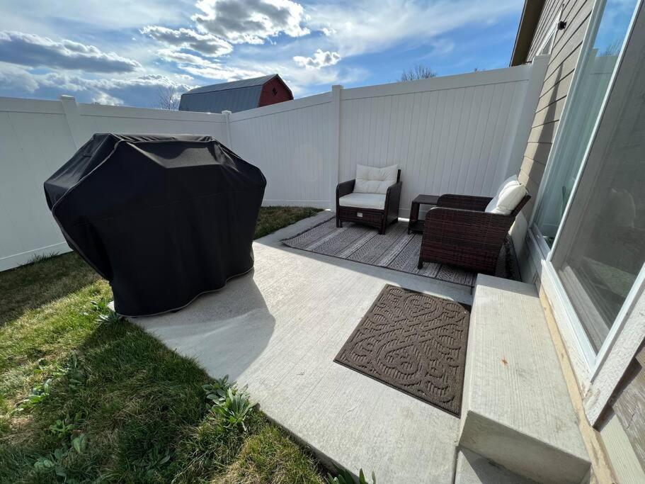 Modern Decor & Style King Bed Wifi With Garage Villa Spokane Eksteriør billede